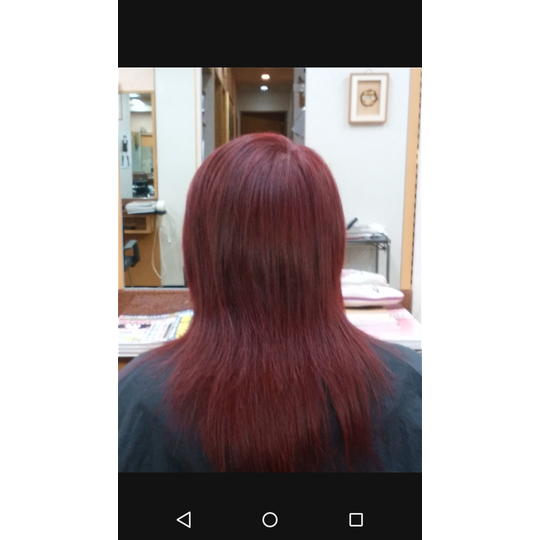 赤に染まったロングヘアー