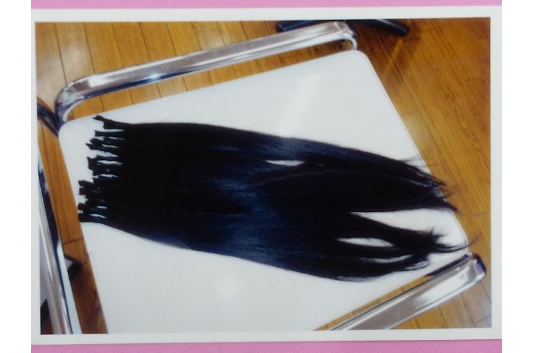 カットした毛束